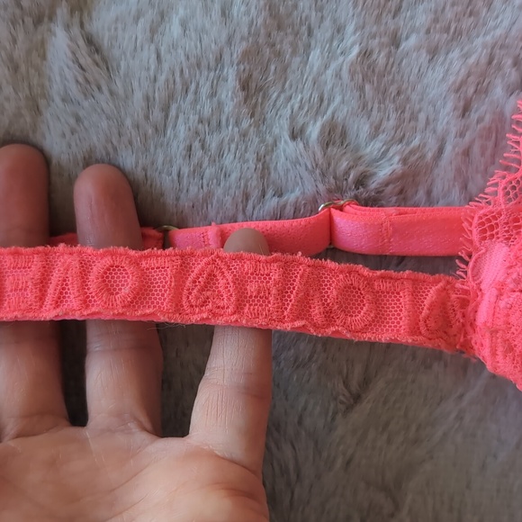 NWOT VICTORIA'S SECRET DREAM ANGELS BRA 32D - Picture 2 of 11